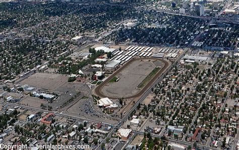 Guide to New Mexico Casinos and Racetracks.